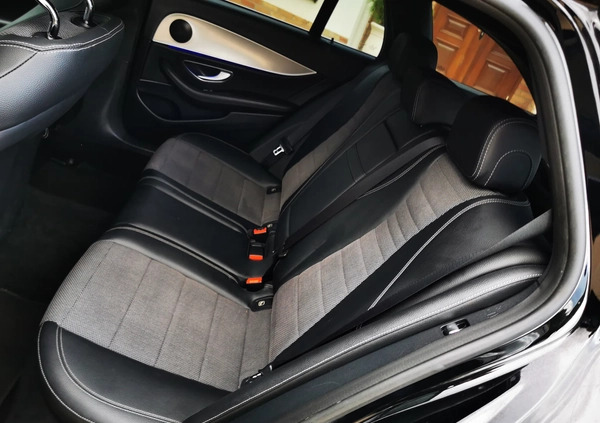 Mercedes-Benz Klasa E cena 89900 przebieg: 178000, rok produkcji 2017 z Ćmielów małe 529